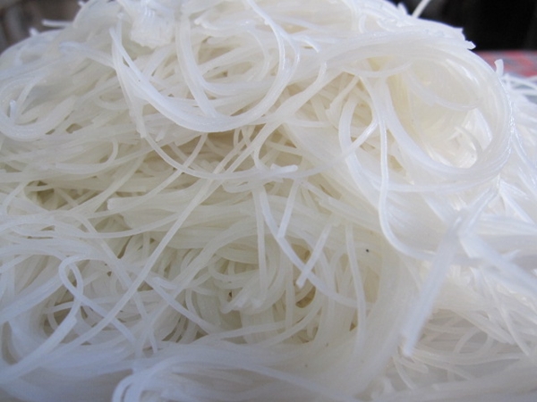 เส้นหมี่หมูย่าง