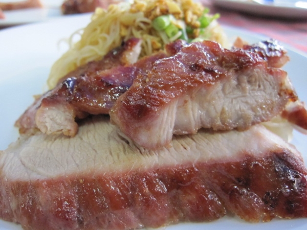 เส้นหมี่หมูย่าง