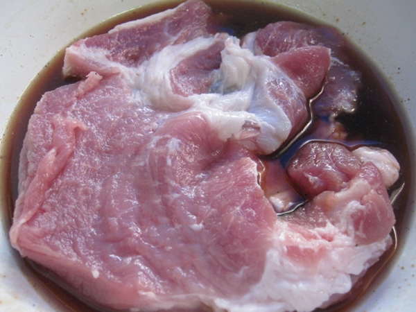 เส้นหมี่หมูย่าง