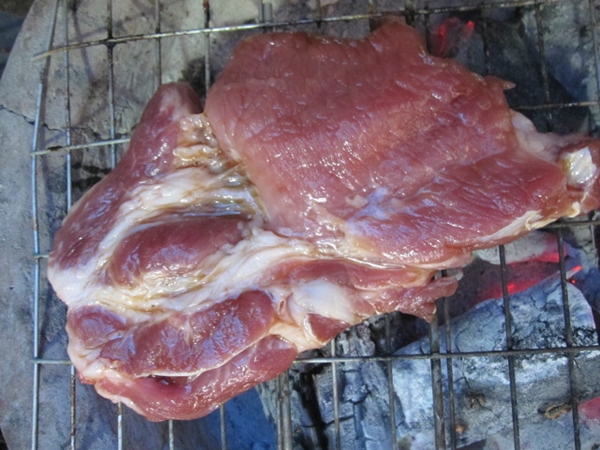 เส้นหมี่หมูย่าง