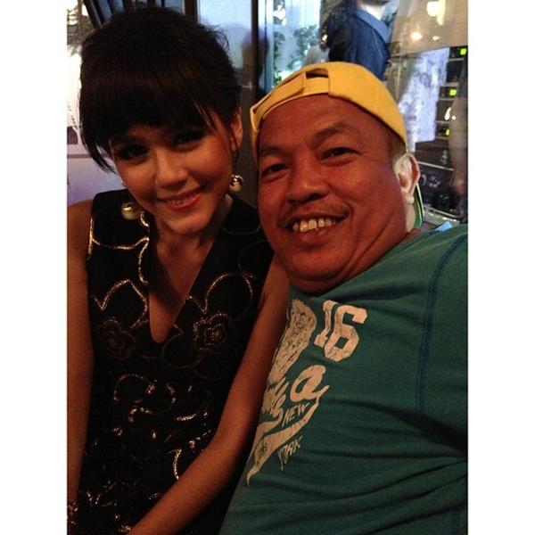 คุณนายโฮ ฉลองรายได้ 90 ล้าน