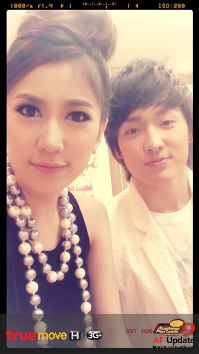 ไบรท์-เนสท์ คู่ฟิน แห่งบ้าน af9