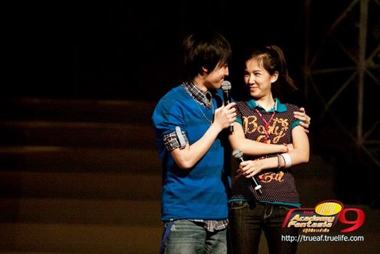 ไบรท์-เนสท์ คู่ฟิน แห่งบ้าน af9