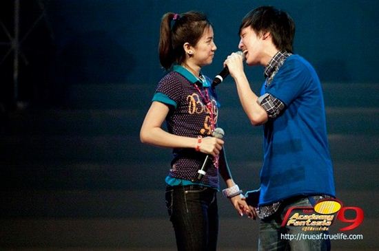 ไบรท์-เนสท์ คู่ฟิน แห่งบ้าน af9