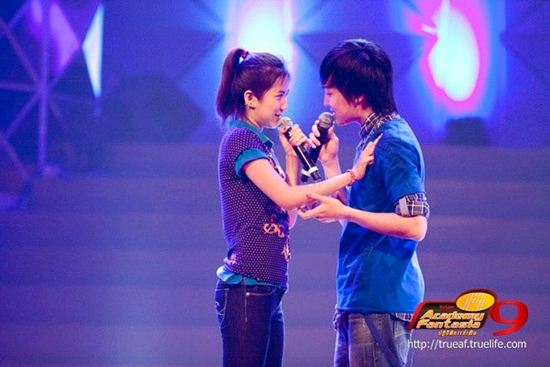 ไบรท์-เนสท์ คู่ฟิน แห่งบ้าน af9