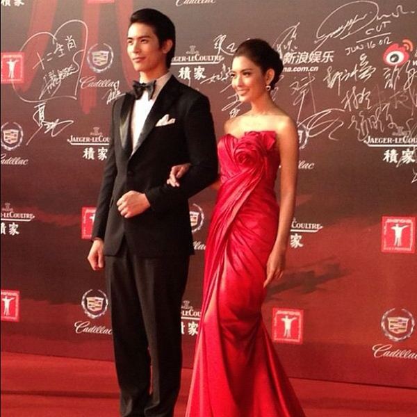 แอฟ ควง สน ยุกต์ เจิดจรัสงานพรมแดง เซี่ยงไฮ้ ฟิล์มฯ