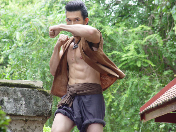 อั้ม ไม่พร้อมสลัดผ้าโชว์กล้าม ขอดูคอนเซ็ปต์ก่อน