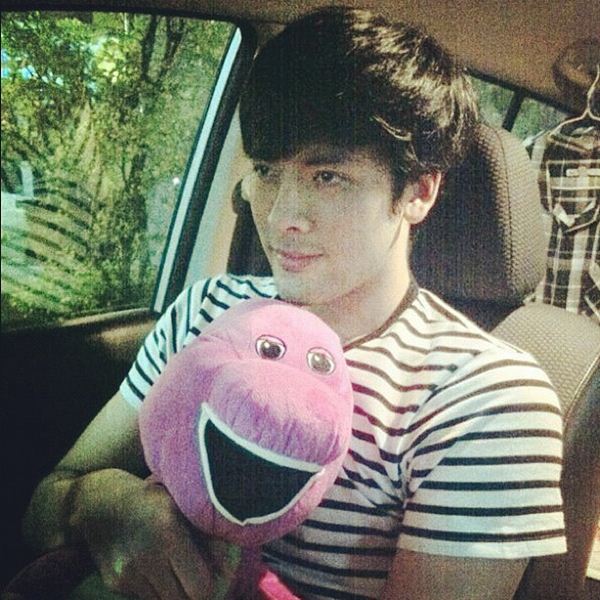 บอม ธนิน 