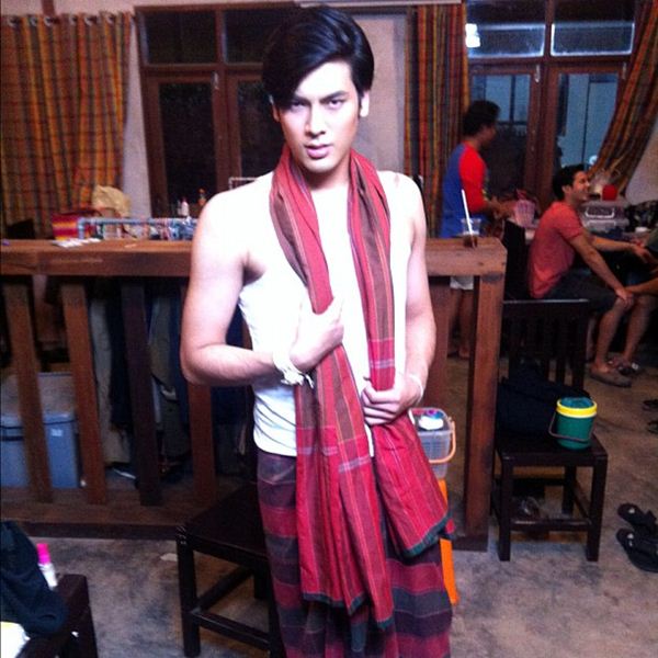 บอม ธนิน 