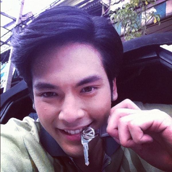 บอม ธนิน 