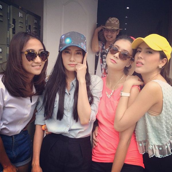 ที่นี่หมอชิต นุ่นควงเพื่อนสาวตะลุยหัวหิน