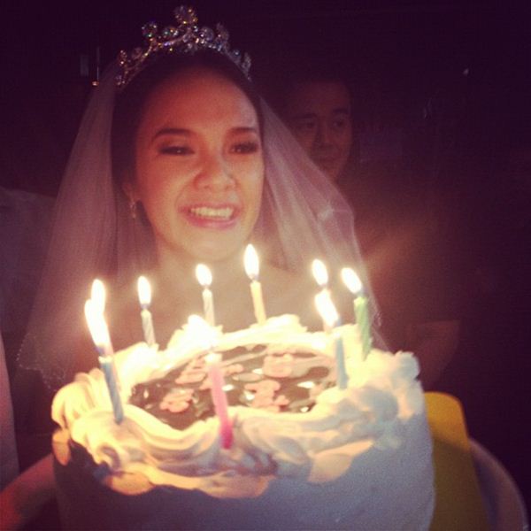 กีตาร์ ศิริพิชญ์ ชวนเพื่อนสาวมาฮาเฮ เป่าเค้กวันเกิด