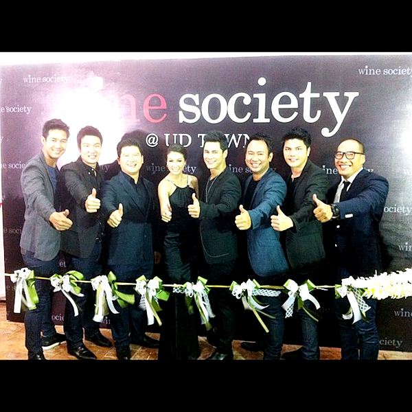 รวมเหล่าดารา 7 สี ร่วมเปิดร้าน Wine Society
