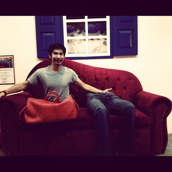 เมคเกอร์ กรุ๊ป บุกเต้น กังนัม สไตล์ ถึงเเดนกิมจิ