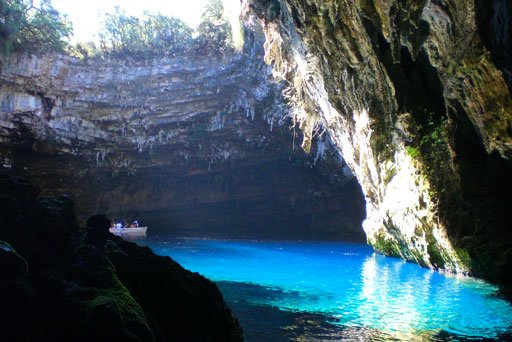 ถ้ำเมลิสซานี บนเกาะเซฟาโลเนีย ประเทศกรีซ 