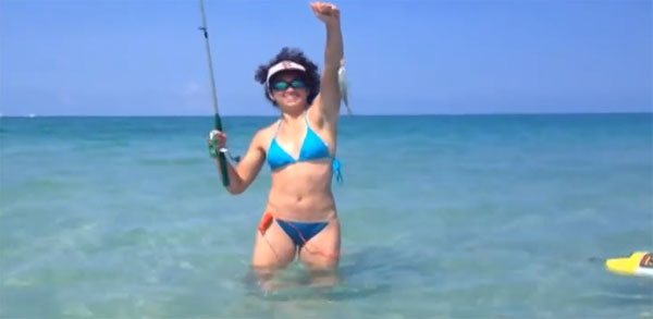 อแมนด้า คาร์ ชุดว่ายน้ำ