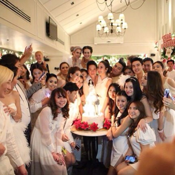 อั้ม พัชราภา ไชยเชื้อ ฉลองวันเกิด 35 ปี 