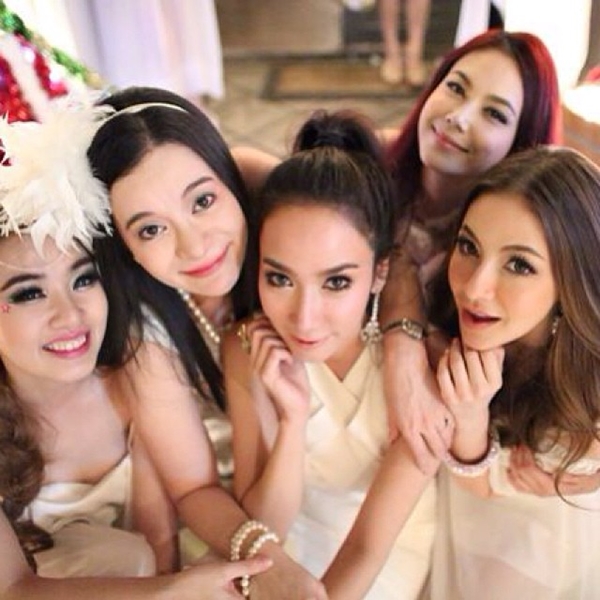 อั้ม พัชราภา ไชยเชื้อ ฉลองวันเกิด 35 ปี 