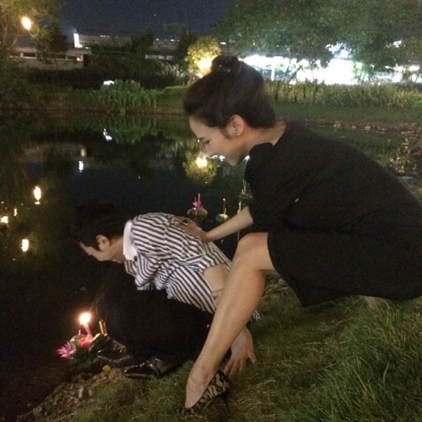 ดาราลอยกระทง 2556