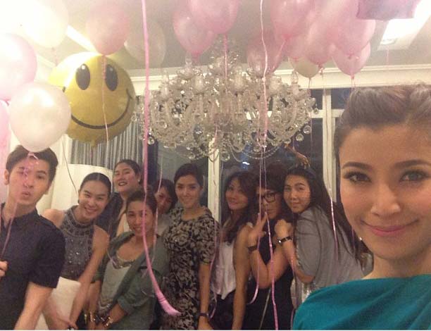 วันเกิดชมพู่ อารยา