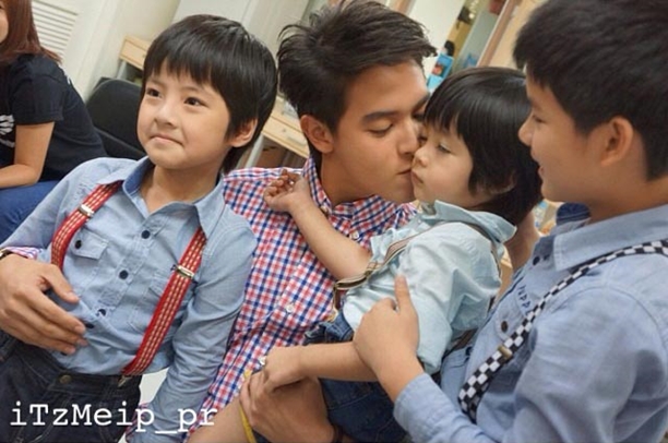 วันเฉลิม 4 รุ่น น้องเมลิค น้องแม็ค น้องยอร์ช เจมส์ จิรายุ รวมตัว น่ารักสุด ๆ