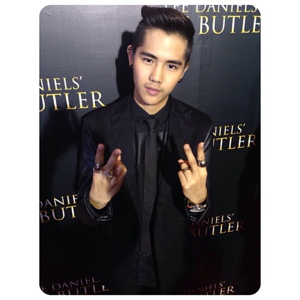 นิก คุณาธิป ปิ่นประดับ