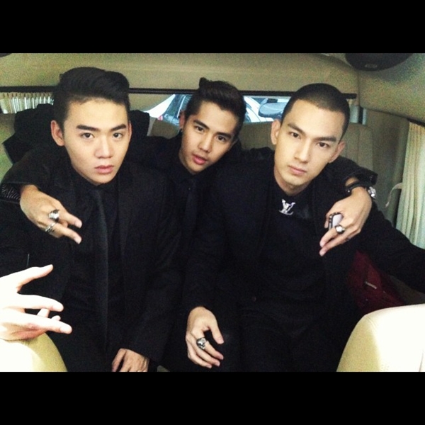 นิก คุณาธิป ปิ่นประดับ