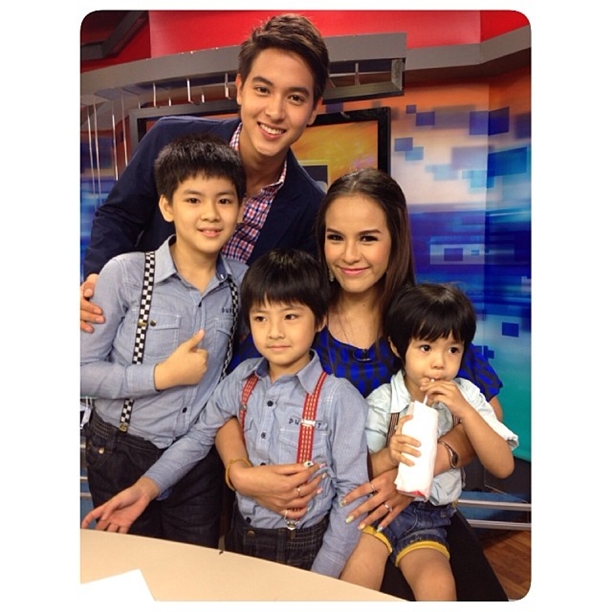 วันเฉลิม 4 รุ่น น้องเมลิค น้องแม็ค น้องยอร์ช เจมส์ จิรายุ รวมตัว น่ารักสุด ๆ