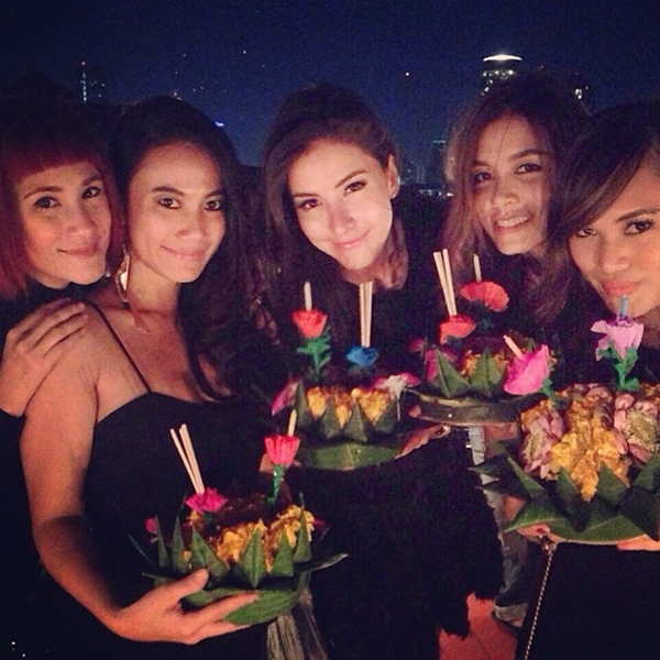 ดาราลอยกระทง 2556