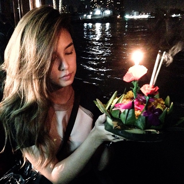 ดาราลอยกระทง 2556