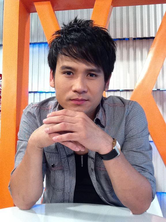 ไผ่ พงศธร