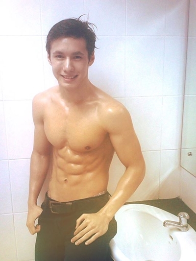 จัสติน อกัสติน หรือ ปีเตอร์ สามีตีตรา หล่อแซบอย่าบอกใคร