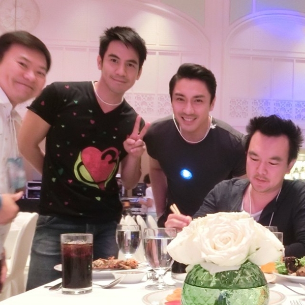 งานครอบครัวละคร ช่อง 3 ธีมปาร์ตี้เรืองแสง แรงสูง ซุปตาร์คับคั่ง