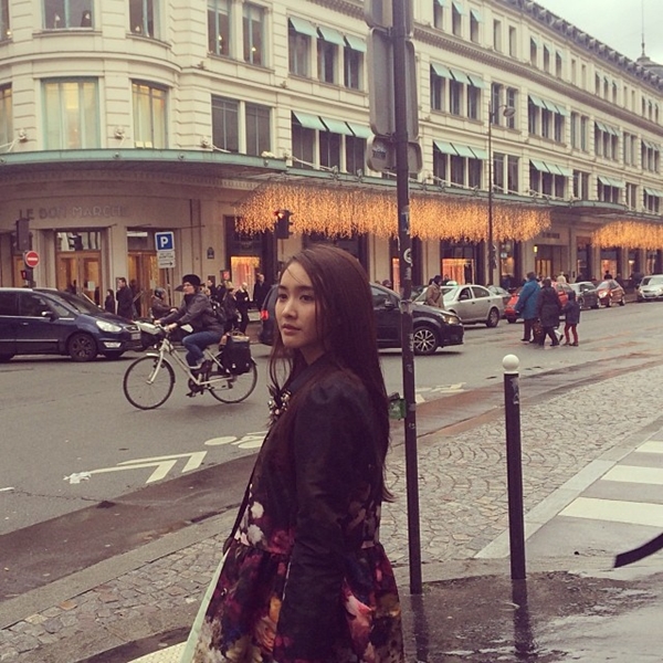 มิน พิชญา กับแฟชั่นหน้าหนาวแบบจัดเต็ม บินลั้ลลาฝรั่งเศส 