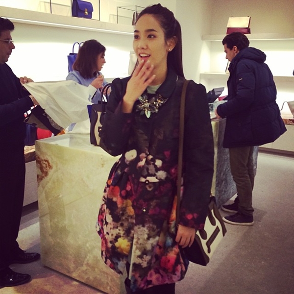 มิน พิชญา กับแฟชั่นหน้าหนาวแบบจัดเต็ม บินลั้ลลาฝรั่งเศส 