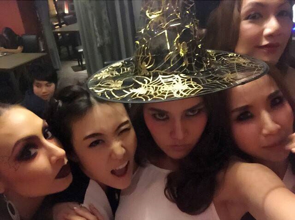 ญาญ่าหญิง แคท เบลล์ หว่าหวา