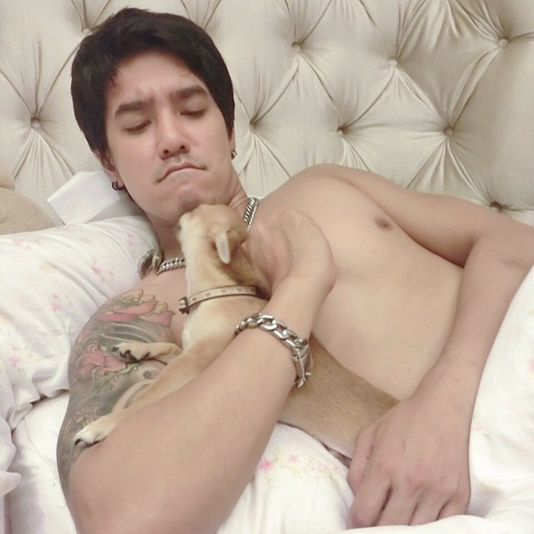 ใบเตย ดีเจแมน นอนเตียงเดียวกัน สวมชุดนอนถอดเสื้อ