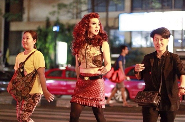 ดีเจเอกกี้ แต่งหญิงสวยเว่อร์