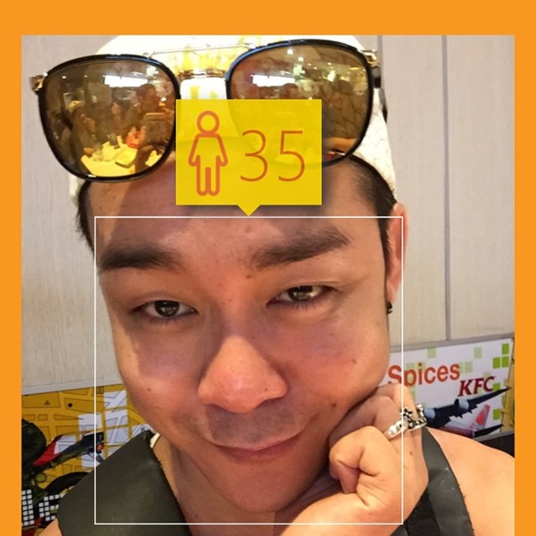 ดาราเล่น HowOldRobot ดาราเล่น HowOldRobot