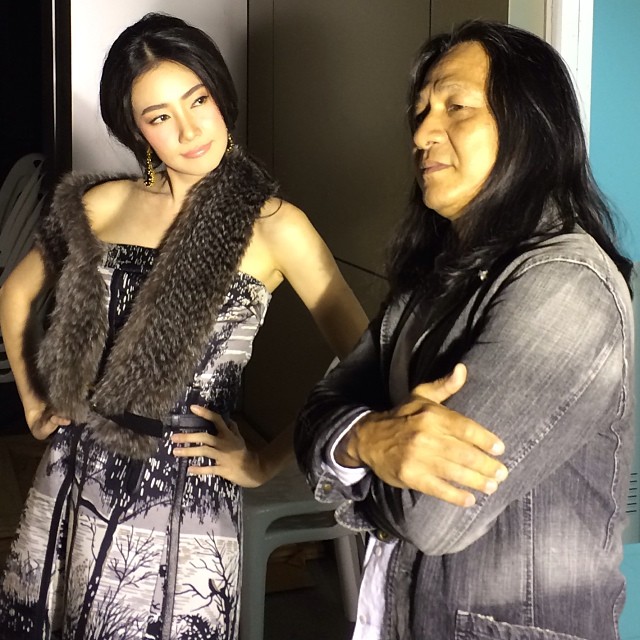 ตีสิบ 26 พ.ย. 56 พูดคุยกับ ลำยอง-วันเฉลิม และผู้กำกับ ทองเนื้อเก้า