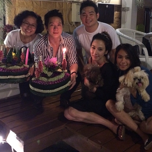 ดาราลอยกระทง 2556