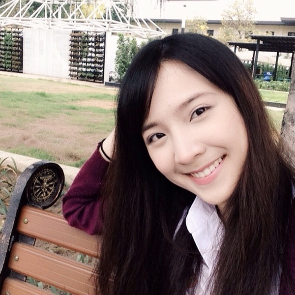 แจน พลอยชมภู