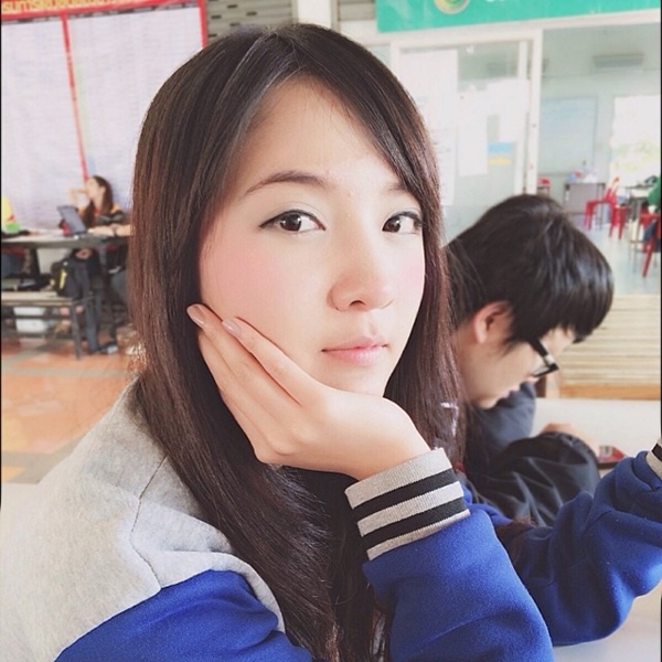 แจน พลอยชมภู