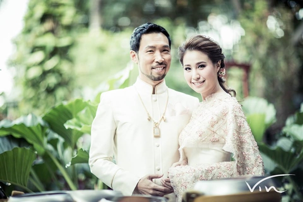 ซี ฉัตรปวีณ์ เข้าพิธีหมั้นกับ ก้อง อดิศักดิ์