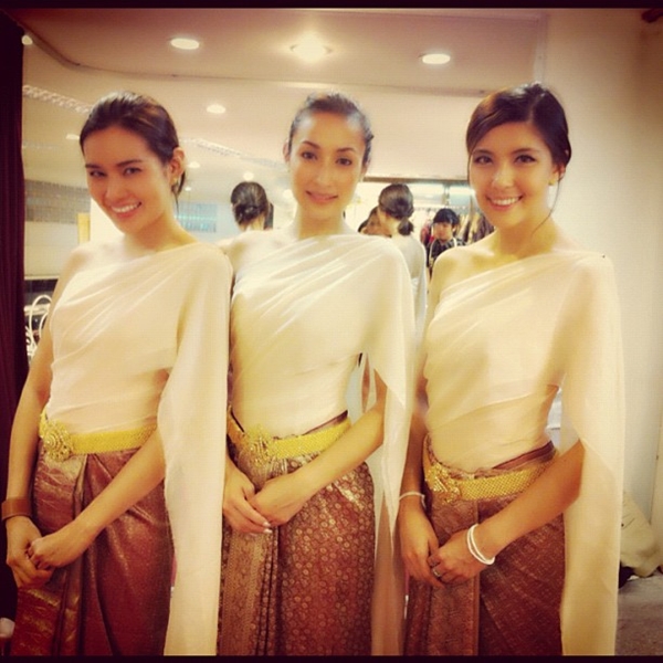 งานหมั้น เบลล์ ไชน่าดอลล์