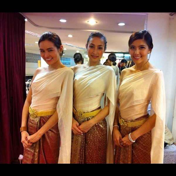 งานหมั้น เบลล์ ไชน่าดอลล์