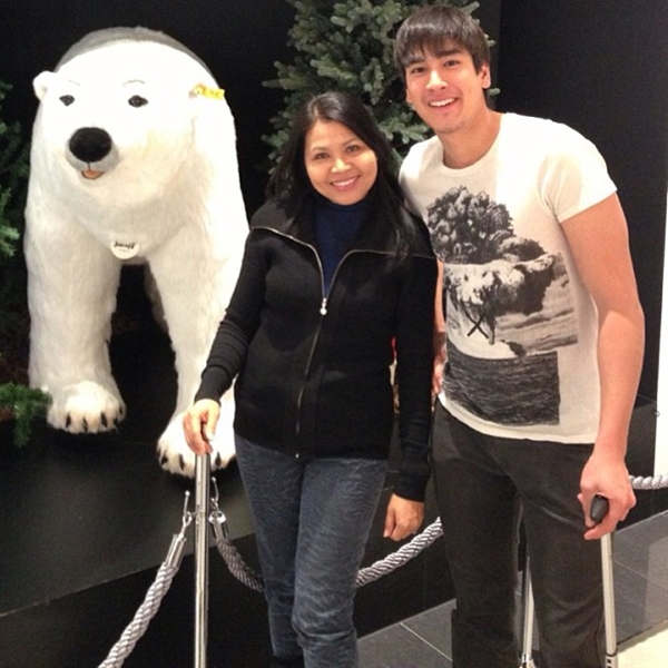 ณเดชน์ ควง แม่แก้ว ลุยหิมะที่ ฮอกไกโด