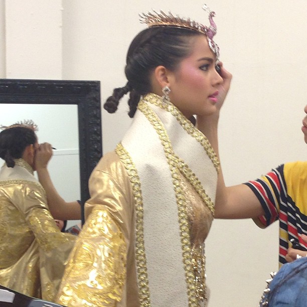 ชมภาพ ณเดชน์ ญาญ่า ในชุดหงส์-มังกร คู่บุญบารมี รับตรุษจีน