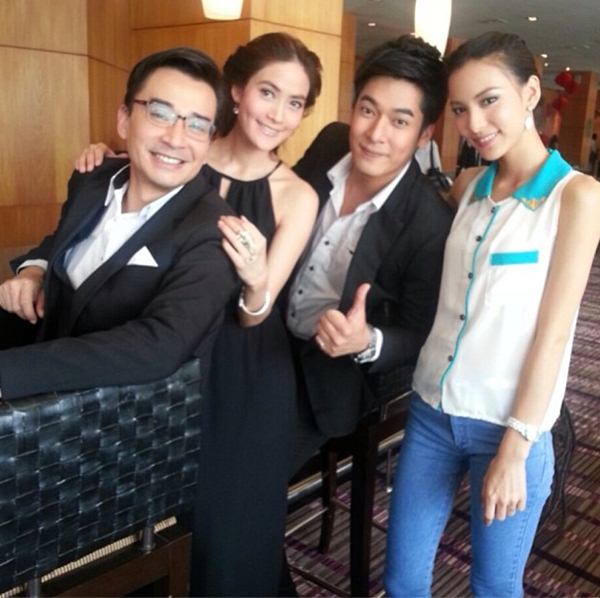 ชมเบื้องหลัง มายาสีมุก กรีน-วี ประกบคู่สร้างสีสัน