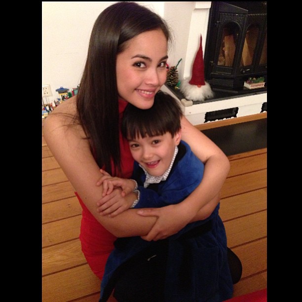 ญาญ่า อุรัสยา ลัดฟ้าไปปารีส เยี่ยมครอบครัวรับปีใหม่